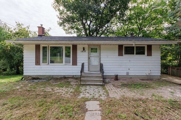Property Photo:  1837 Highway 2 N/A  ON K7L 4V1 
