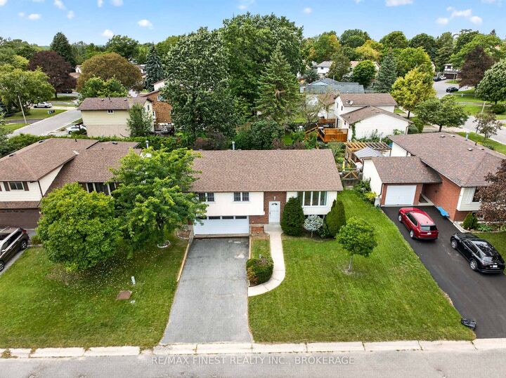 Property Photo:  925 Kenshaw Street  ON K7P 1L8 