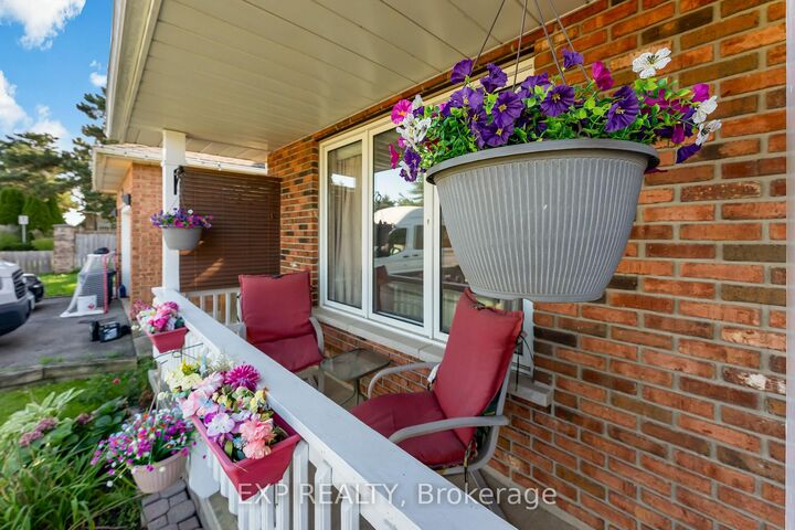 Property Photo:  124 St Augustine Drive  ON L2P 3W9 