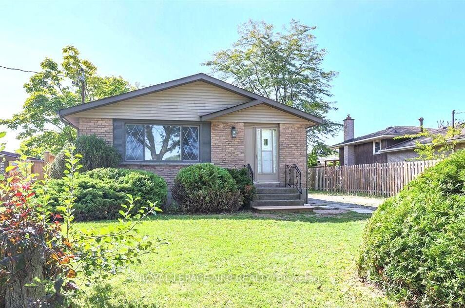 Property Photo:  125 Meredith Drive Lower  ON L2M 6C5 
