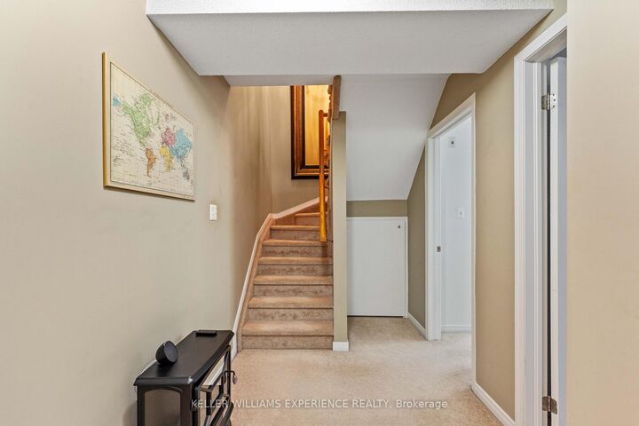 Property Photo: 15 Cheltenham Road 8 ON L4M 0E7