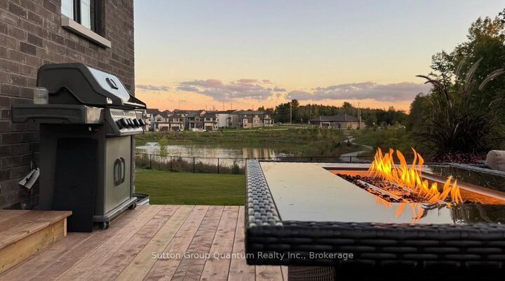 Property Photo:  174 Rosanne Circle  ON L9Z 1J7 