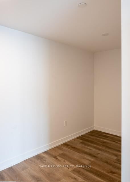 Property Photo:  1 Jarvis Street 1109  ON L8R 3J2 