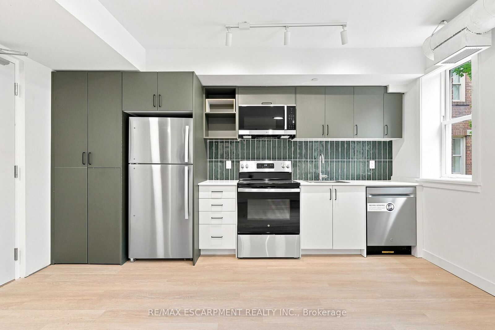 Property Photo:  325 James Street S 310  ON L8P 3B7 