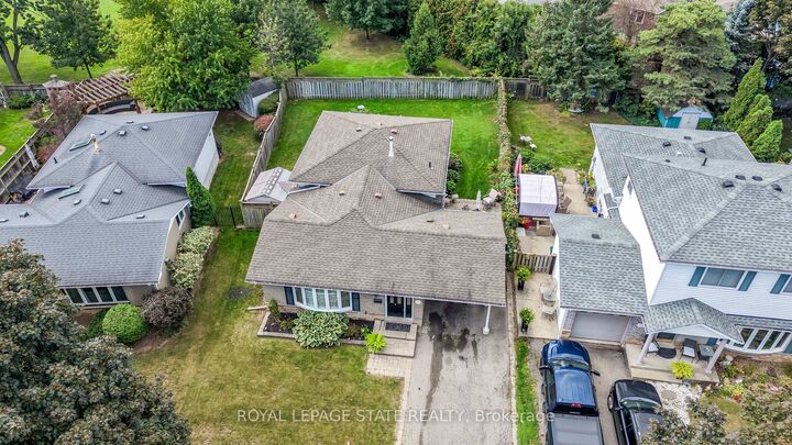 Property Photo:  1434 Dewbourne Crescent  ON L7M 1E7 