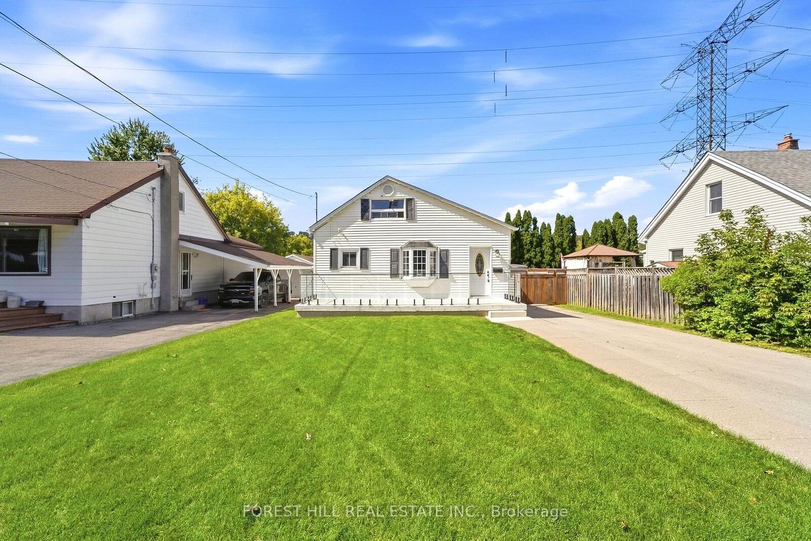 Property Photo:  662 Cochrane Road  ON L8K 3H8 
