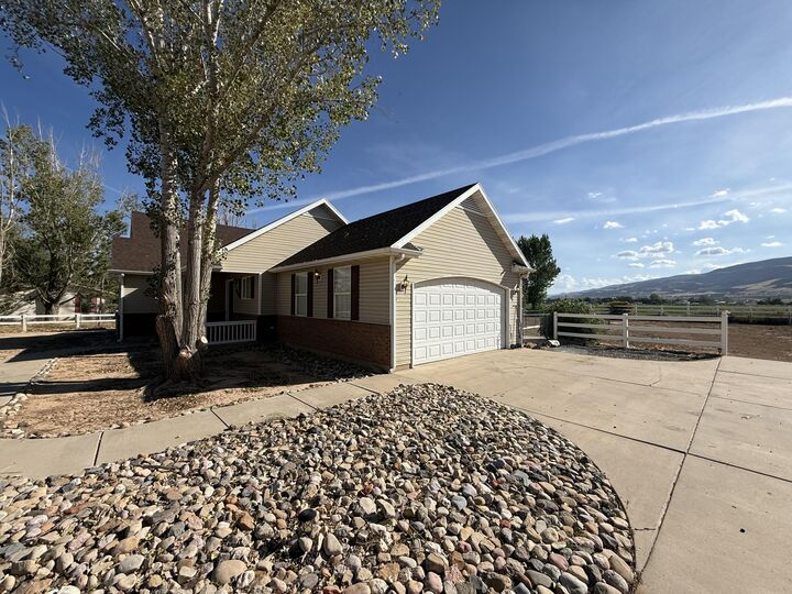 Property Photo: 4212 N Quarterhorse Dr UT 84721