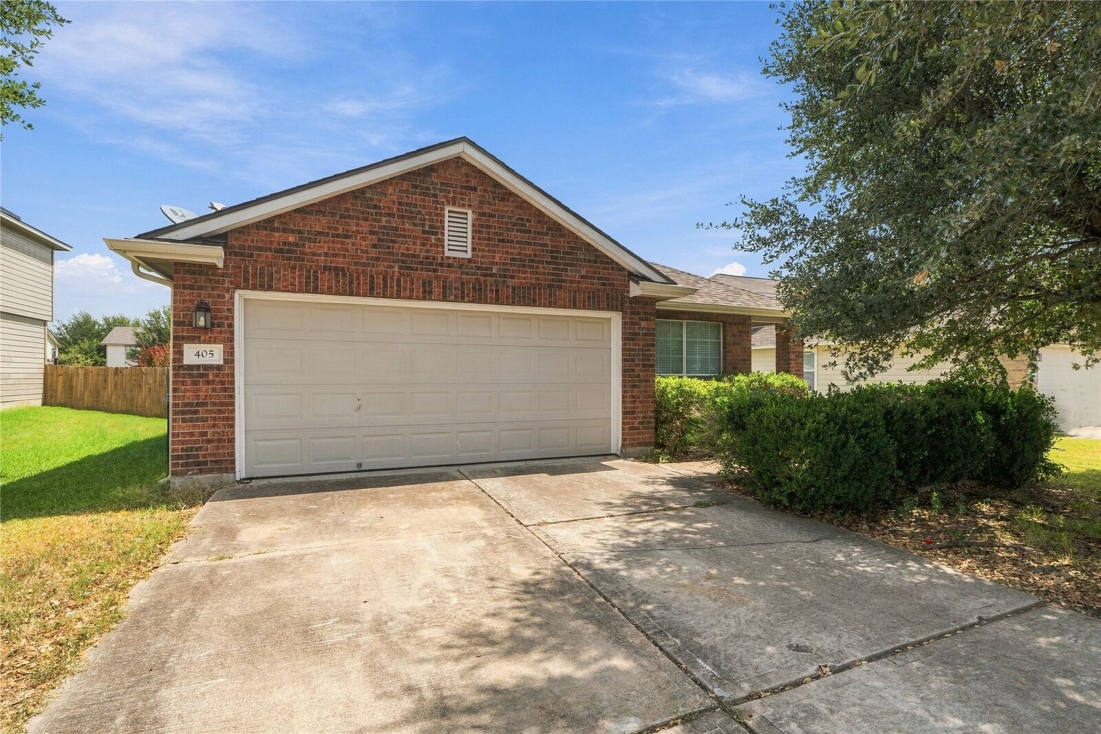 Property Photo:  405 Bandara Woods Boulevard  TX 78621 