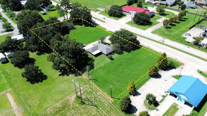 Property Photo: 2867 Verot School Road LA 70508