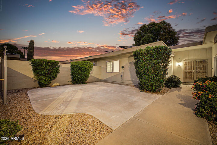 Property Photo: 10105 W Manzanita Drive AZ 85373