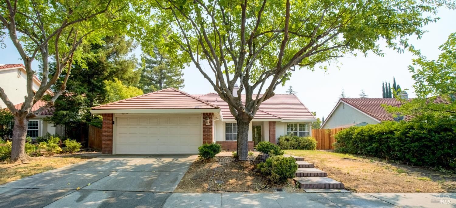 Property Photo: 596 Rambleton Drive CA 95688