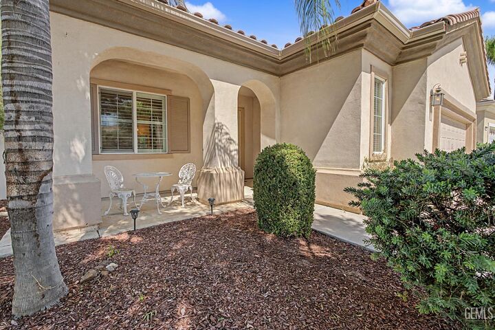 Property Photo:  13910 Calico Village Drive  CA 93306 