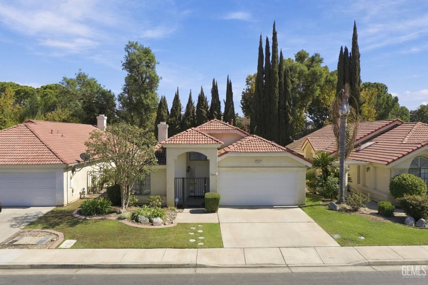Property Photo:  8221 Sheffield Lane  CA 93311 