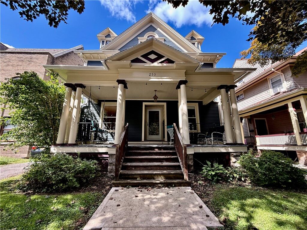 Property Photo:  253 Rosedale Street  NY 14620 