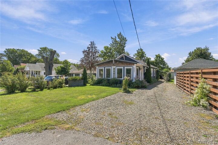 Property Photo:  4462 Windsor Terrace  NY 14075 
