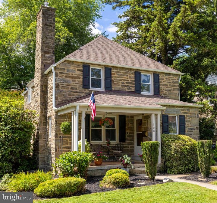 Property Photo:  300 Cherry Lane  PA 19038 