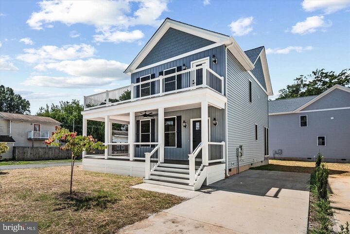 Property Photo: 700 Taggart Street VA 22443