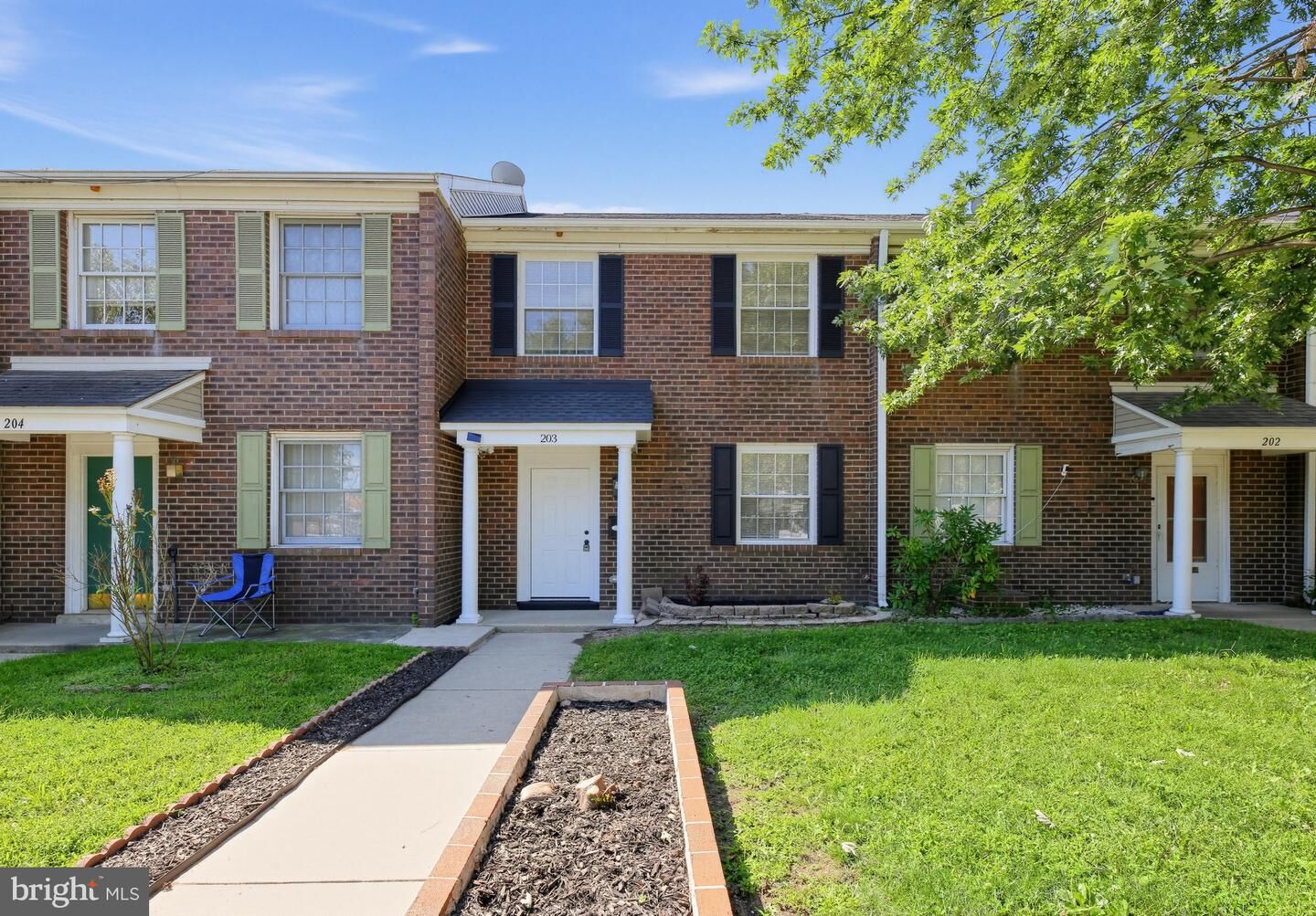 Property Photo: 203 Stevens Court NJ 08103