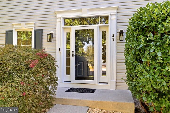 Property Photo:  32 Potterfield Drive  VA 20180 