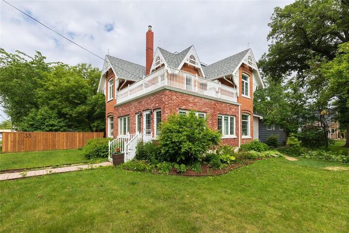 Property Photo: 33 2nd Avenue Southeast MB R0G 0J0