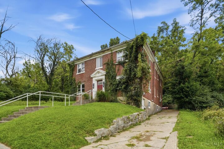 Property Photo:  3065 Bracken Woods Lane  OH 45211 