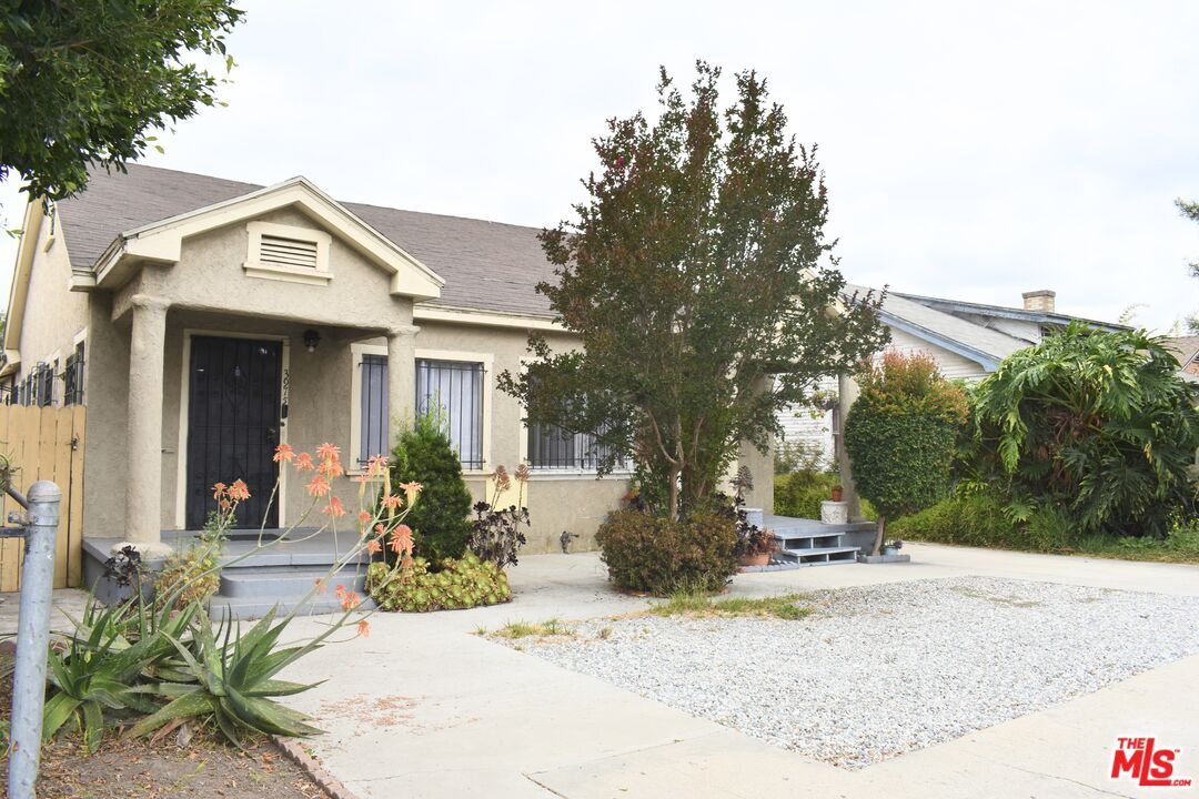 Property Photo: 3975 S Van Ness Ave CA 90062