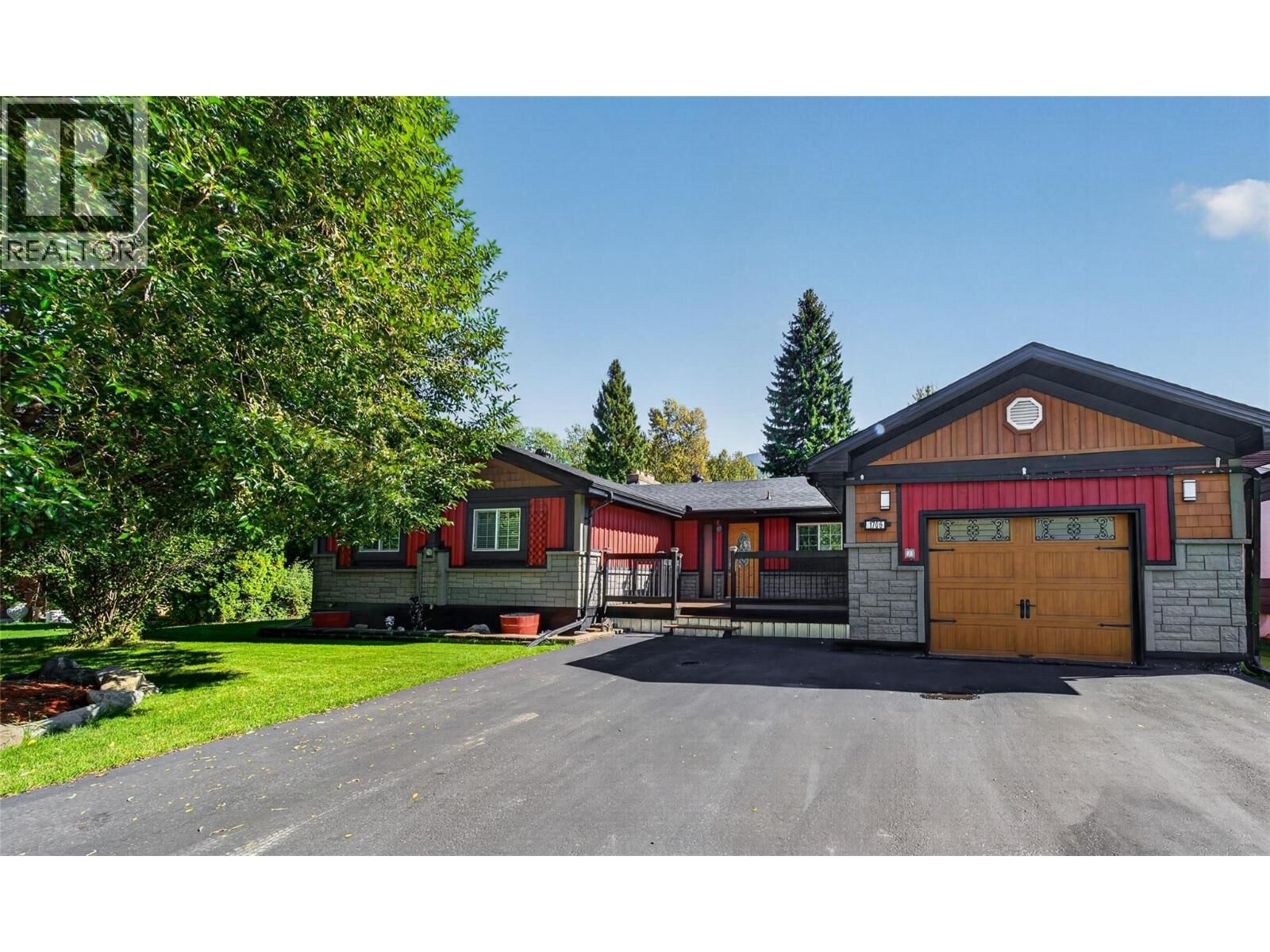 Property Photo: 1706 McKenzie Road BC V0B 1M5