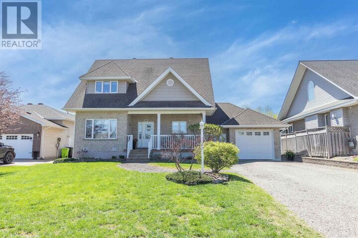 Property Photo:  53 Laura St  ON P6C 2G5 