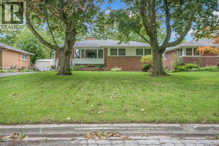 Property Photo:  6 Craven Drive  ON N7L 3T8 