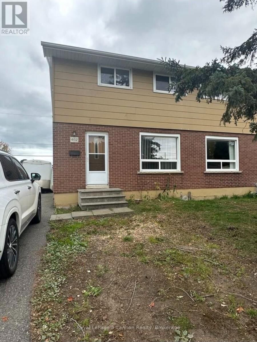 Property Photo:  402 James Street North  ON P7C 4T2 