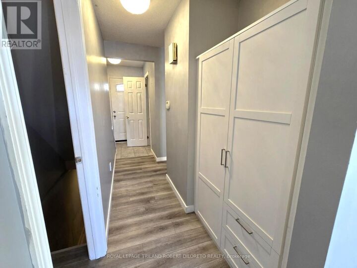 Property Photo: 1330 Jalna Boulevard 154 ON N6E 2H7
