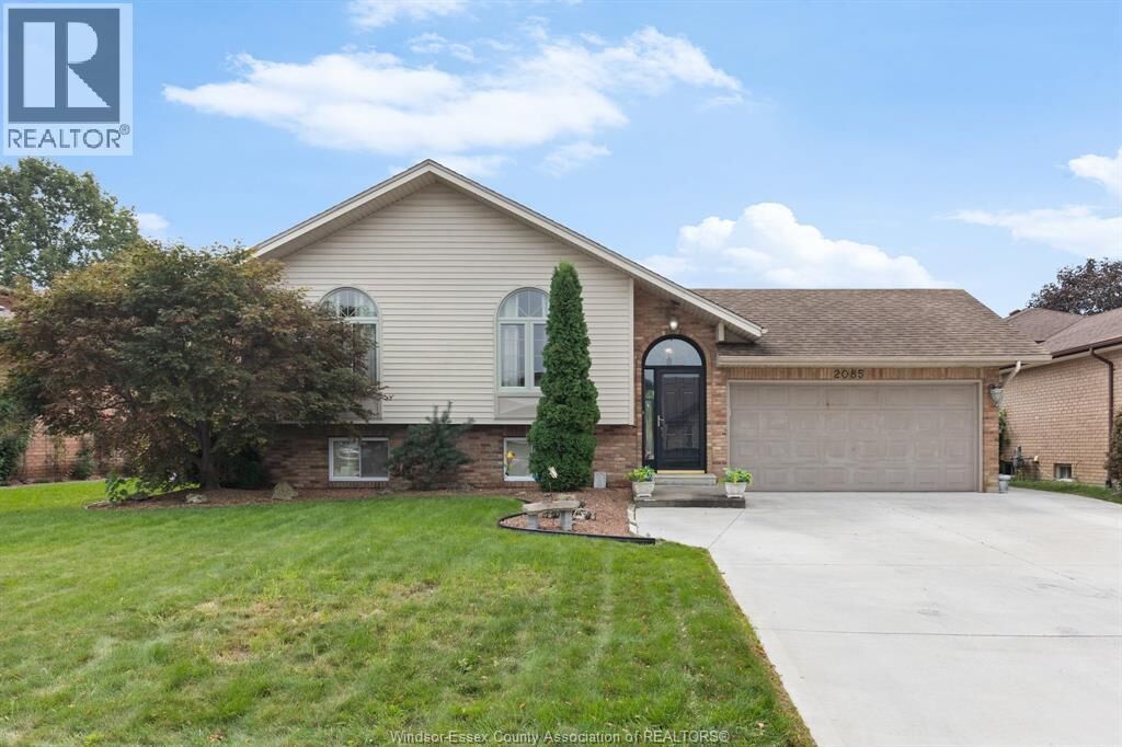Property Photo:  2085 Edgemore  ON N9H 2J9 