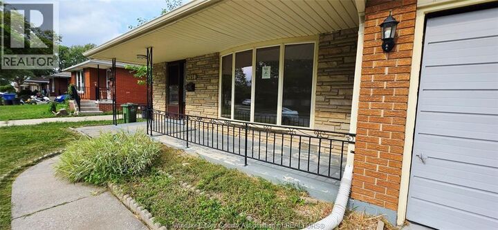 Property Photo:  2650 Rivard Avenue  ON N8T 2H5 