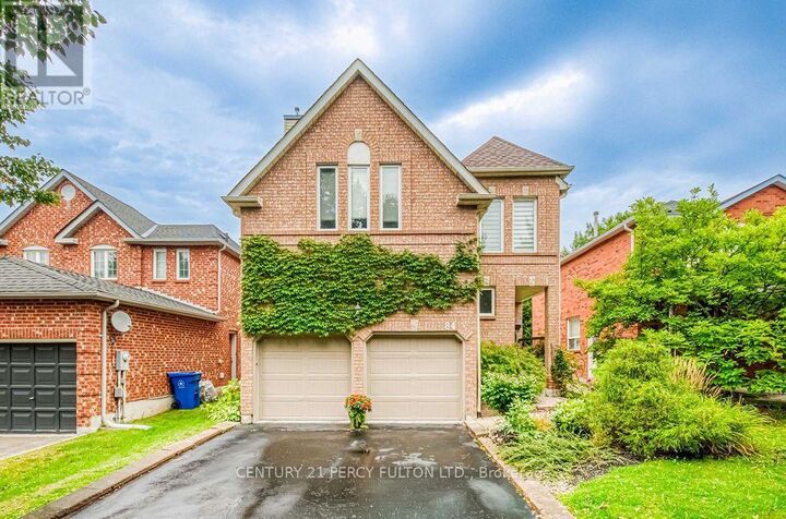 Property Photo: 84 Loraview Lane ON L4G 6N5