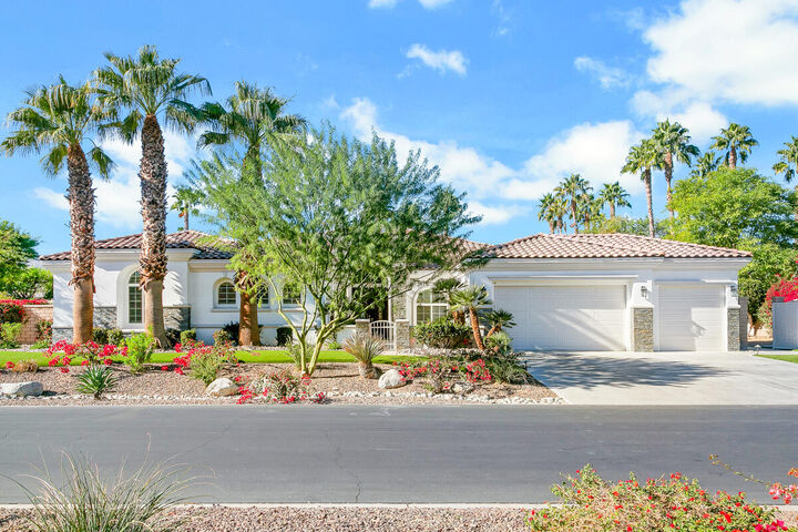 Property Photo:  49213 Hohokam River Street  CA 92201 
