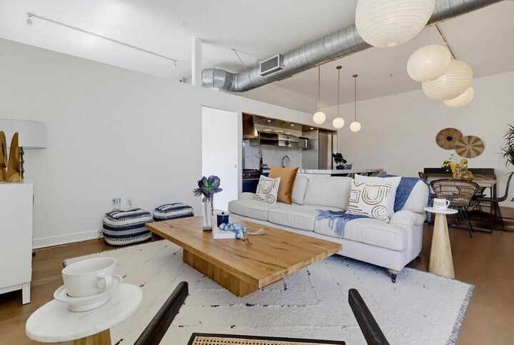 Property Photo: 4080 Glencoe Avenue 408 CA 90292