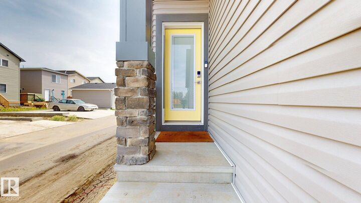 Property Photo: 607 31 Avenue NW AB T6T 2V6