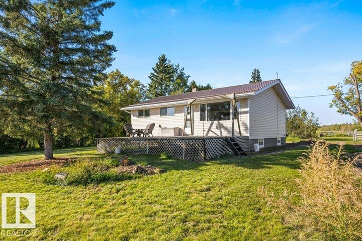 Property Photo:  58231 Rge Rd 222  AB T0A 2V0 