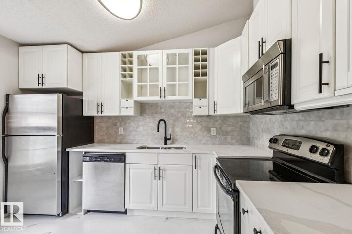 Property Photo:  4630 17 Avenue NW 30  AB T6L 6H3 