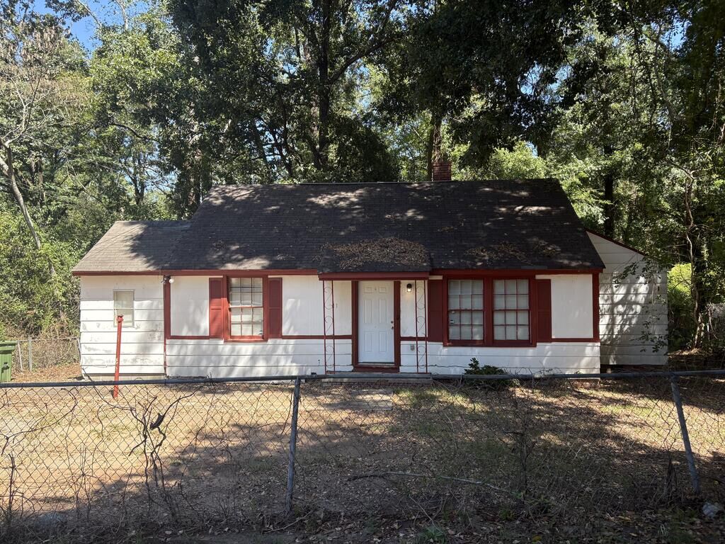 Property Photo: 11 Cantrell Drive GA 31903