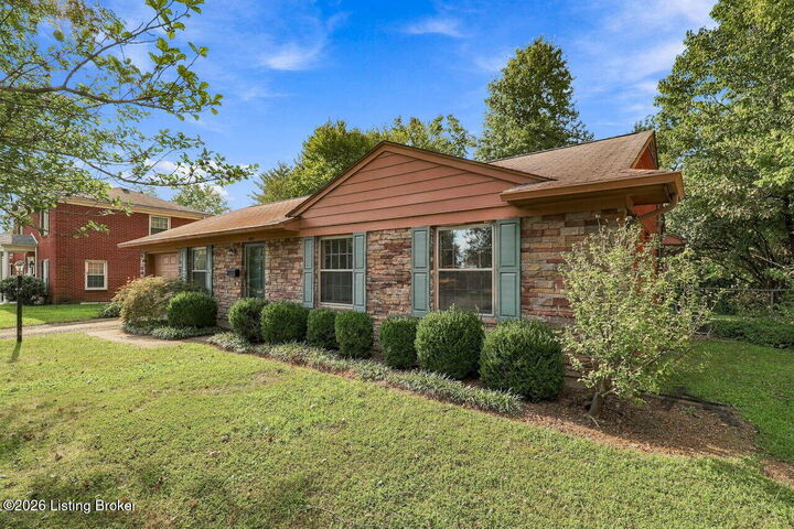 Property Photo: 8801 Blossom Ln KY 40242