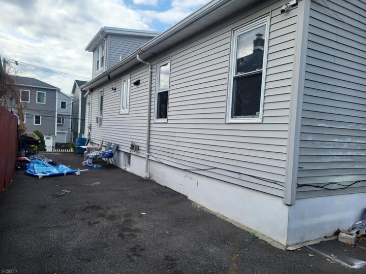 Property Photo:  377 5T Ave 2  NJ 07514 