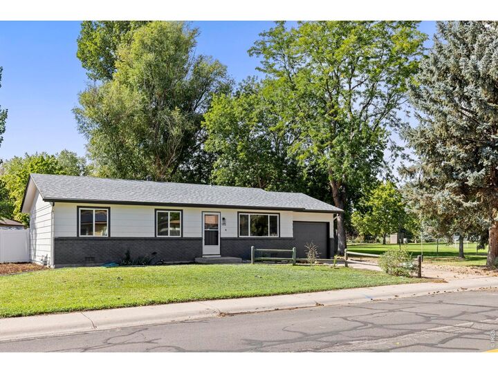 Property Photo:  550 10th St  CO 80550 