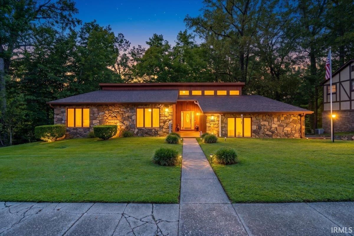 Property Photo:  5411 W Esche Drive  IN 47630 