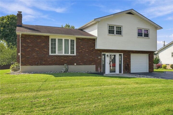 Property Photo: 1543 Stoke Park Road PA 18017