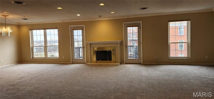 Property Photo: 10367 Oxford Hill Drive 26 MO 63146