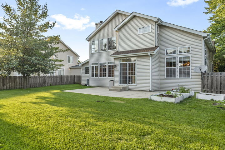 Property Photo: 2241 Avalon Court S IL 60089