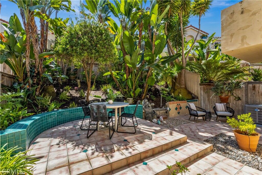 Property Photo: 1003 Via Presa CA 92672