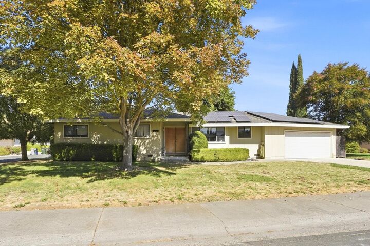 Property Photo: 6970 Gallery Way CA 95831