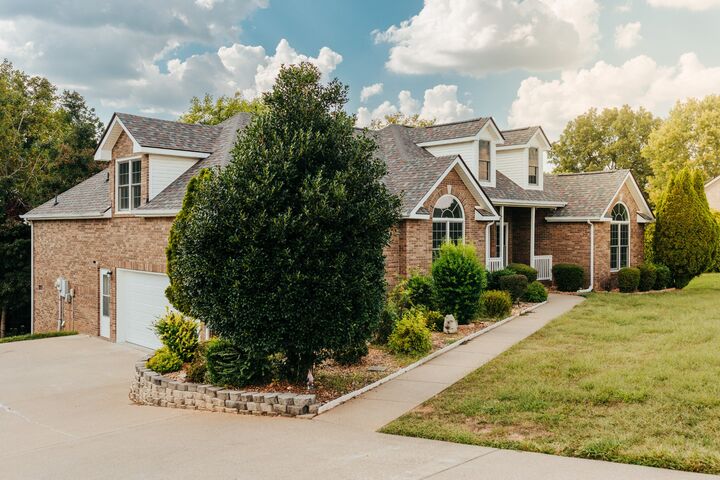 Property Photo:  878 Countrywood Dr  TN 37010 